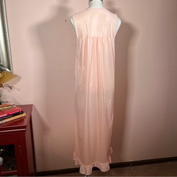 Vintage 50 60 Retro Cottagecore Floral Embroidery Peach Pastel Long Nightgown - Picture 10 of 16